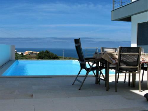 Modern Villa In Atalaia De Cima With Sea View