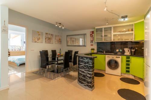 Lovely Sea View Apartment "deserta Grande"