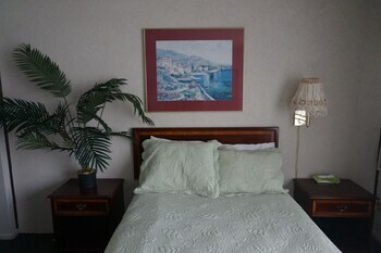 Bellevue Hotel And Suites