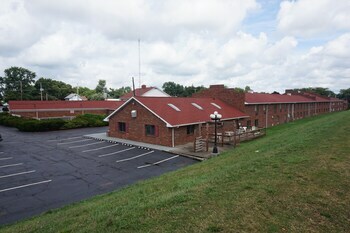 Bellevue Hotel And Suites