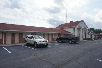 Bellevue Hotel And Suites