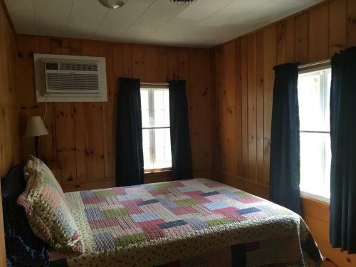 Gilcrest Cottages And Motel