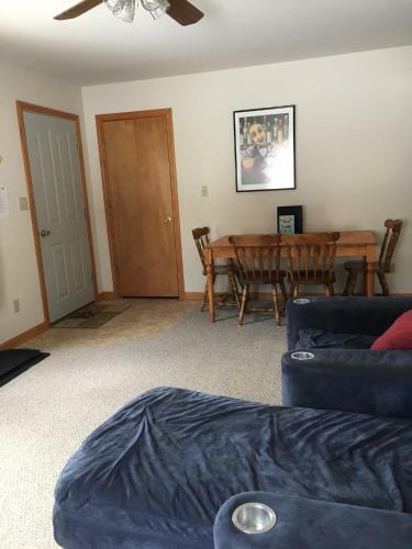 Gilcrest Cottages And Motel