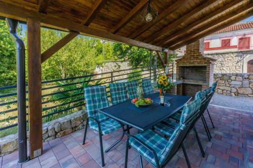 Holiday Home In Grizane 39484