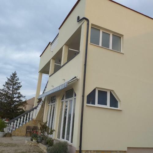 Apartments Mira