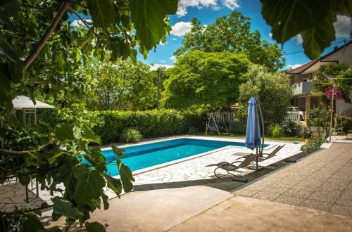 Four Bedroom Holiday Home Imotski