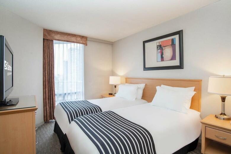 Hotel Sandman Suites On Davie