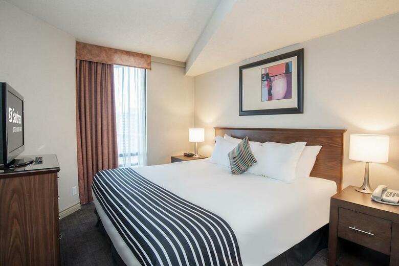 Hotel Sandman Suites On Davie