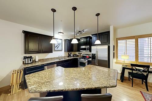 Bear Hollow Village Unit 4305