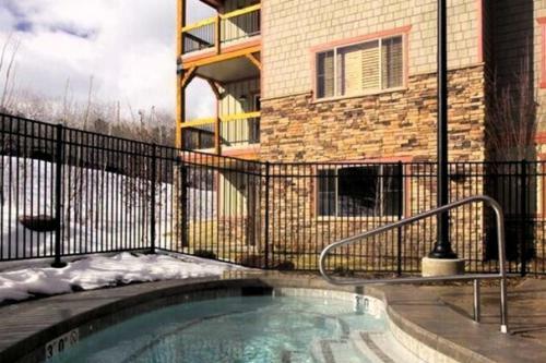 Bear Hollow Village Unit 4305