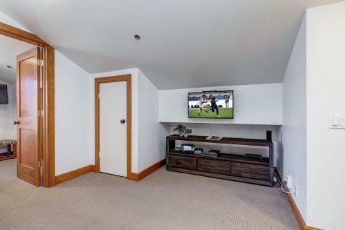 Silver Cliff Village 205