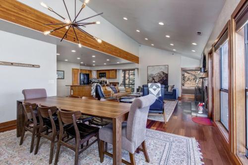 Silver Cliff Village 205