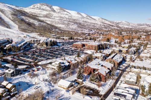 Silver Cliff Village 205