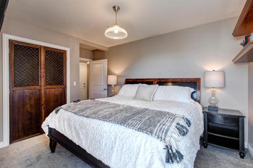 Ontario Manor B