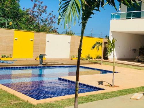 Casa Ampla E Aconchegante, Com Piscina.