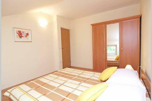 Peaceful Villa Fioretta With Relaxing Pool