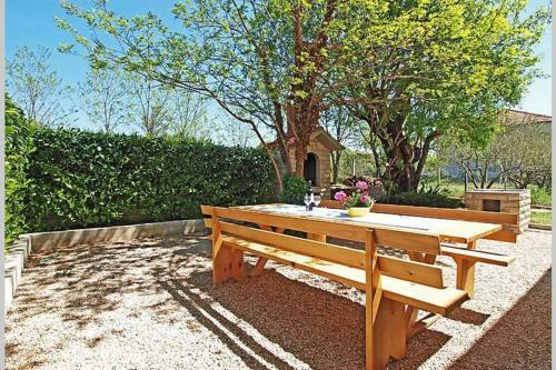 Peaceful Villa Fioretta With Relaxing Pool