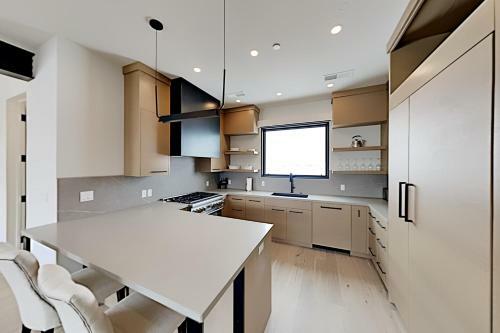 Ridgeline Oasis