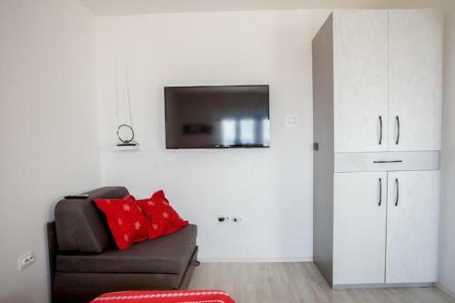 New Modern Apartment , Close To The Beach