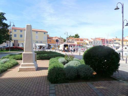 Holiday Home Jesenice/split Riviera 38821