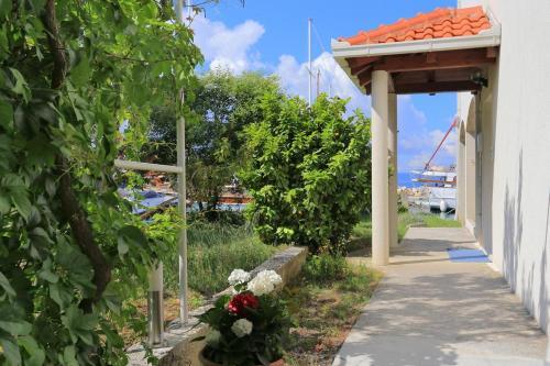 Apartments By The Sea Sumpetar, Omis - 18286