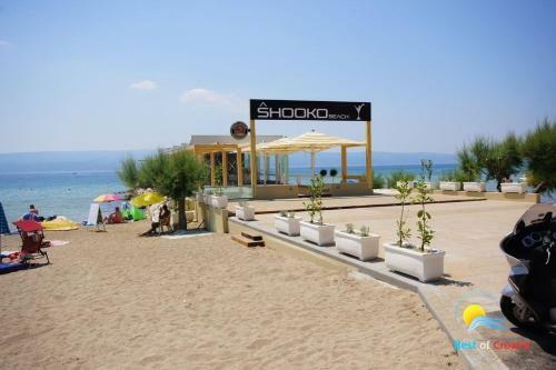Big Group Apartment , Next To The Beach