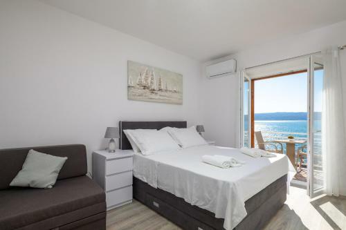 Apartments 20 Meters From The Beach