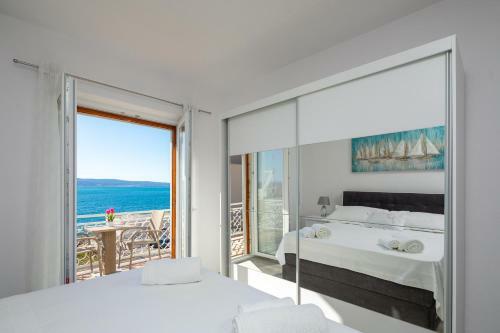 Apartments 20 Meters From The Beach