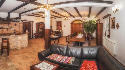Posada Tri Mudraca Inn
