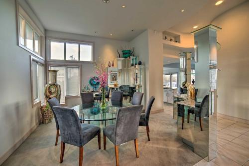 Luxury Bellevue Getaway With Lake And Mtn Views!