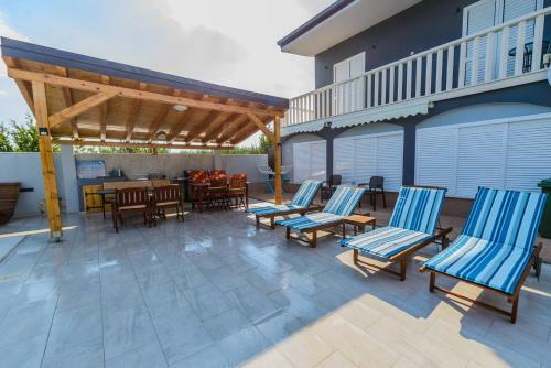 Apartamento Beachfront Villa Mihovil - With Private Pool