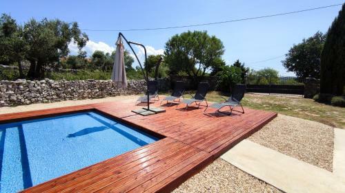 La Dolce Villa - With Heated Swimming Pool