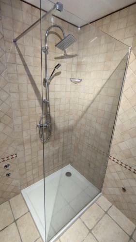 La Dolce Villa - With Heated Swimming Pool