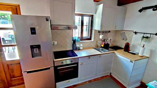 La Dolce Villa - With Heated Swimming Pool