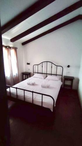 La Dolce Villa - With Heated Swimming Pool