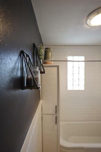 Cozy Downtown Dwelling