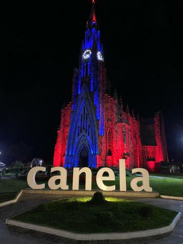 Casa Estilo Canadense - Canela