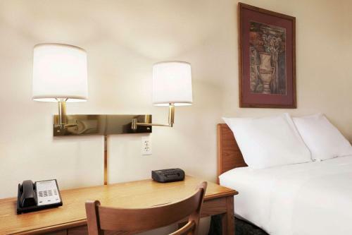 Hotel Travelodge By Wyndham Vaughn
