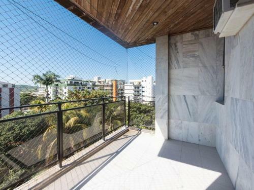 Apartamento Excelente Cobertura Duplex A 2 Quadras Da Praia Do Forte Com 4 Quartos