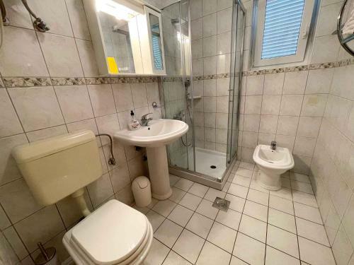 Apartments In Jadranovo 42067