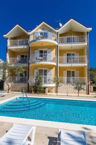 Apartments In Jadranovo 42067