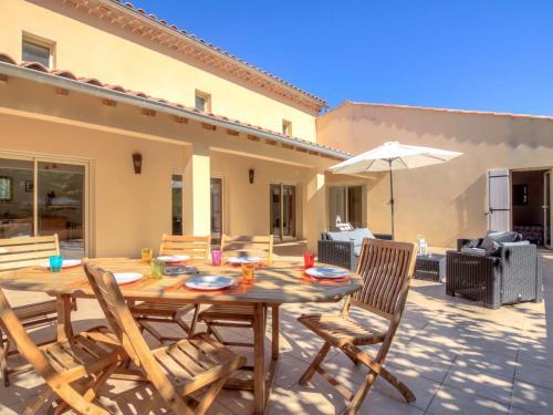 Holiday Home Maison Les Oliviers Mazan