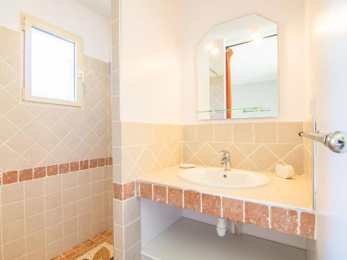 Holiday Home Maison Les Oliviers Mazan