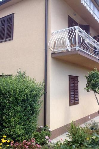 Apartments With A Parking Space Jelsa, Hvar - 4028