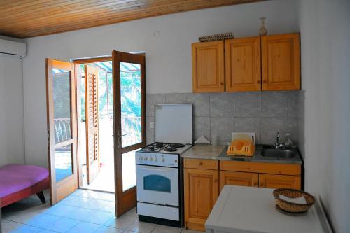 Apartments By The Sea Ivan Dolac, Hvar - 18100