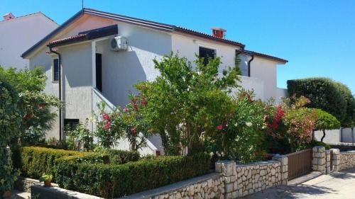 Apartments With A Parking Space Mandre, Pag - 13944