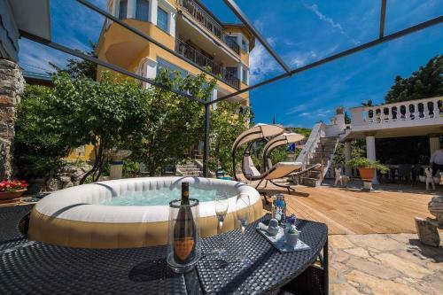 Apartment In Klenovica 15397