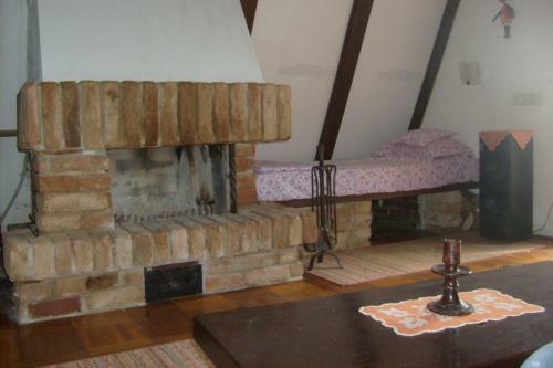 Riverside House Bojko