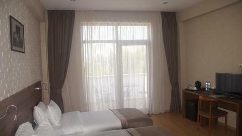 Hotel Metekhi Line