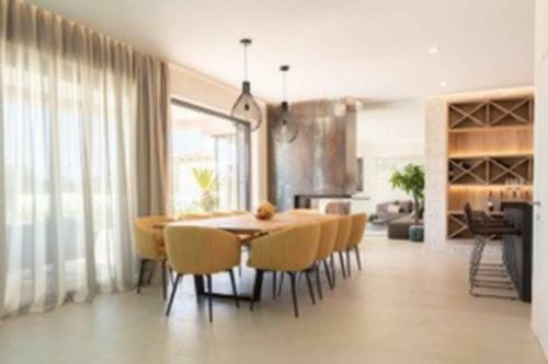 Luxury Villa G2 With Indoor & Outdoor Pool